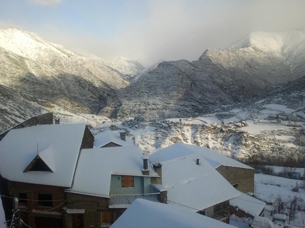 Lo Paller De Roc Montescladó Exterior foto